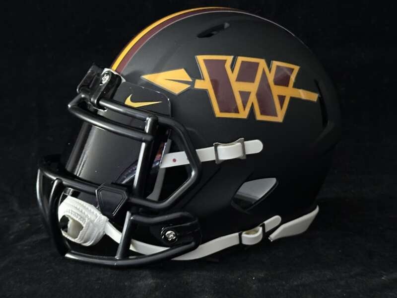 Commanders 2026 New Alternate Mini Helmet