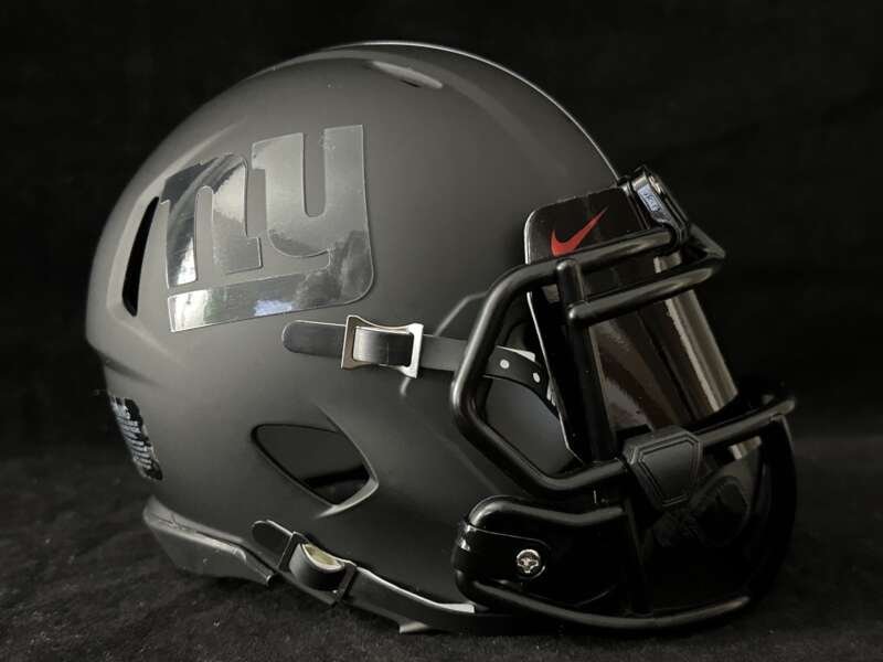 New York Giants Mini Helmet Ninja blacked out matte with glossy decals
