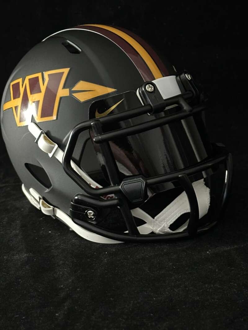 Commanders 2026 New Alternate Mini Helmet
