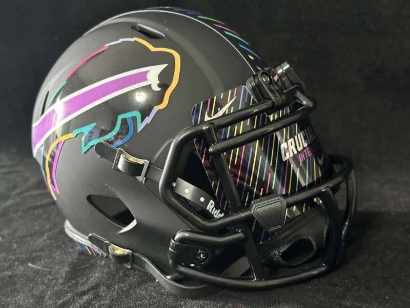 Bills Crucial Catch Mini Helmet With Crucial Catch Visor