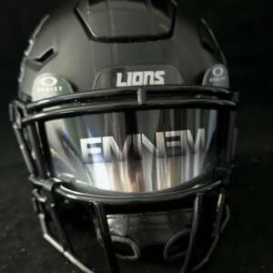 Detroit Lions Eminem Mashup Midi Speedflex With Visor! A Must Have!!!