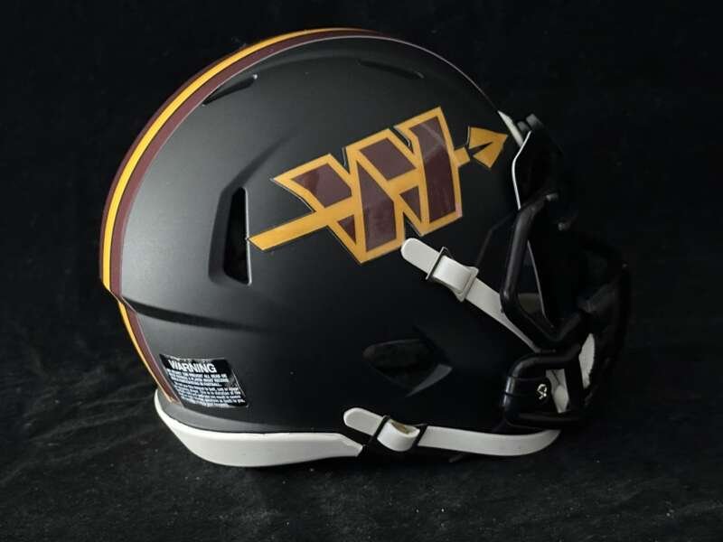 Commanders 2026 New Alternate Mini Helmet