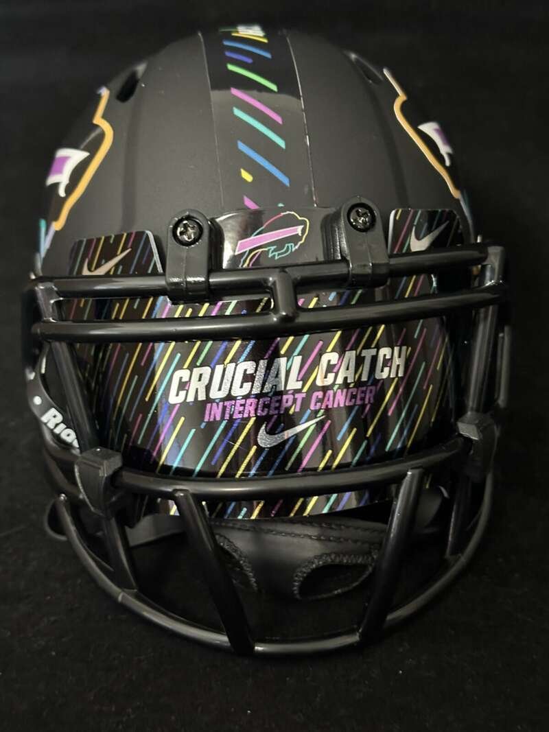 Bills Crucial Catch Mini Helmet With Crucial Catch Visor
