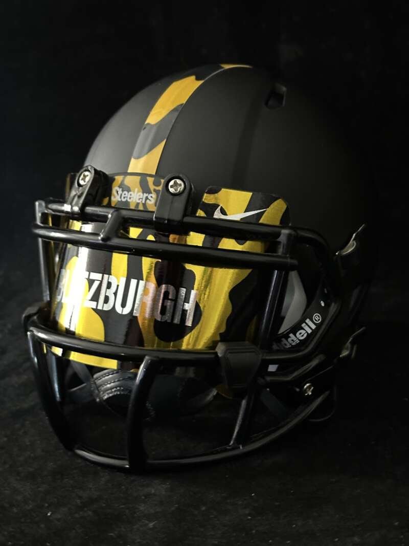 Pittsburgh Steelers Color Camo Mini Helmet