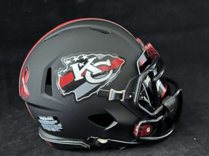 Kansas City Chiefs First Responders Tribute Mini Helmet With Visor