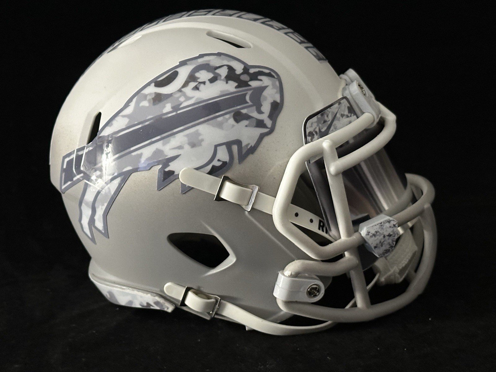 Buffalo Bills Winter Camouflage Mini Helmet