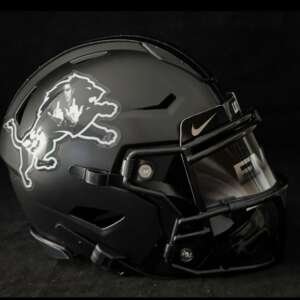 Detroit Lions Eminem Mashup Midi Speedflex With Visor! A Must Have!!!