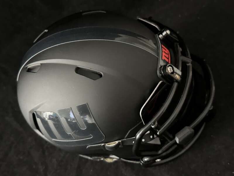 New York Giants Mini Helmet Ninja blacked out matte with glossy decals
